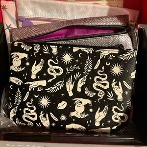 Brand New Black and White Patterned Women's Makeup Bag—